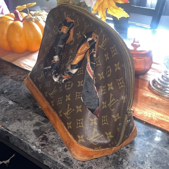 WELL LOVED LV ALMA PM!! - Picture 3 of 9